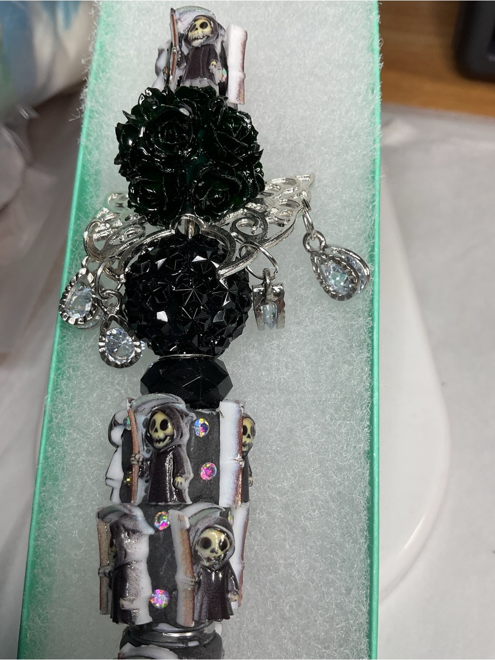 Black Gothic Skull Bead deluxe pen